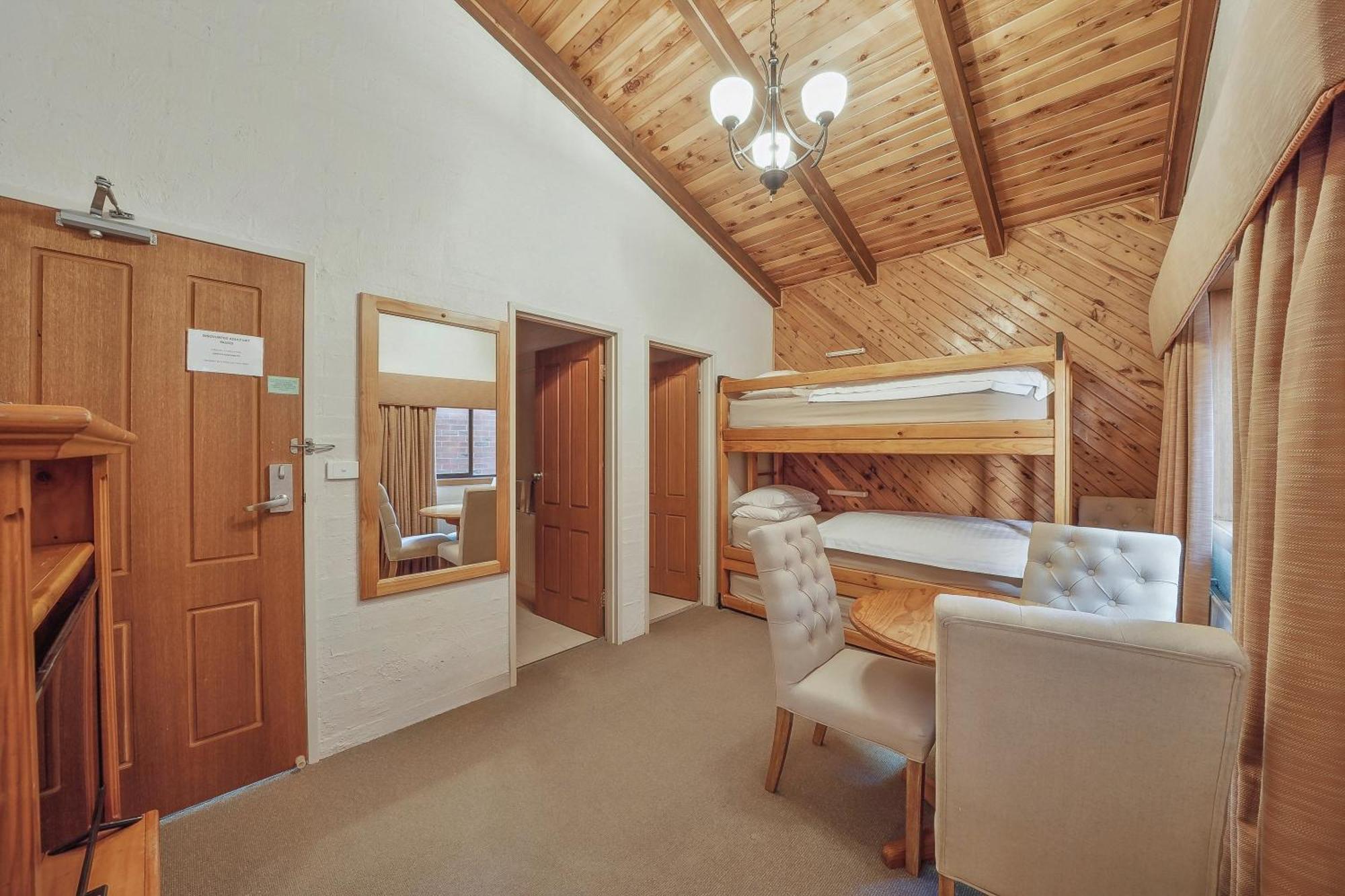 Hotel Pension Grimus Mount Buller Exterior foto