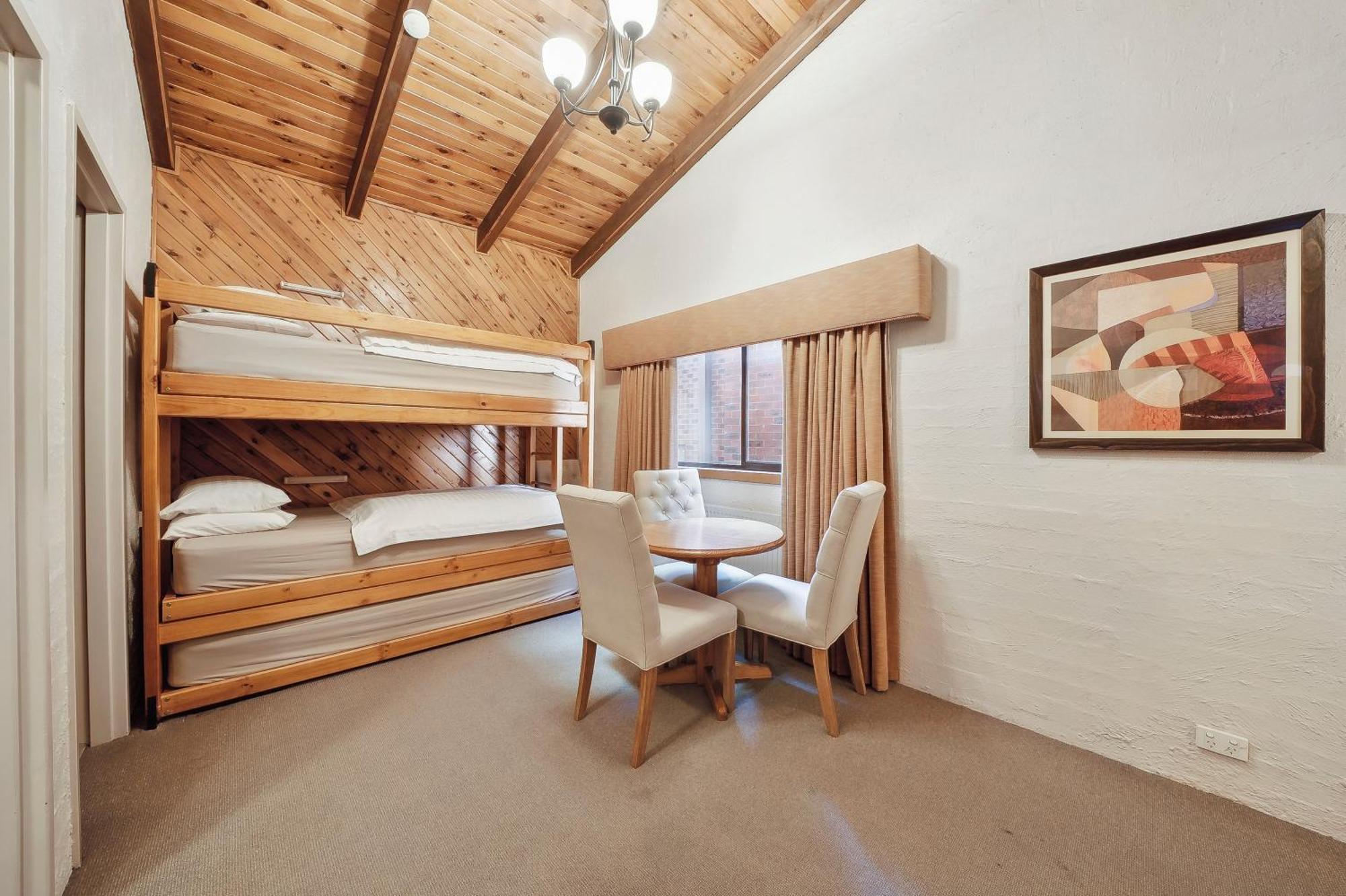 Hotel Pension Grimus Mount Buller Exterior foto