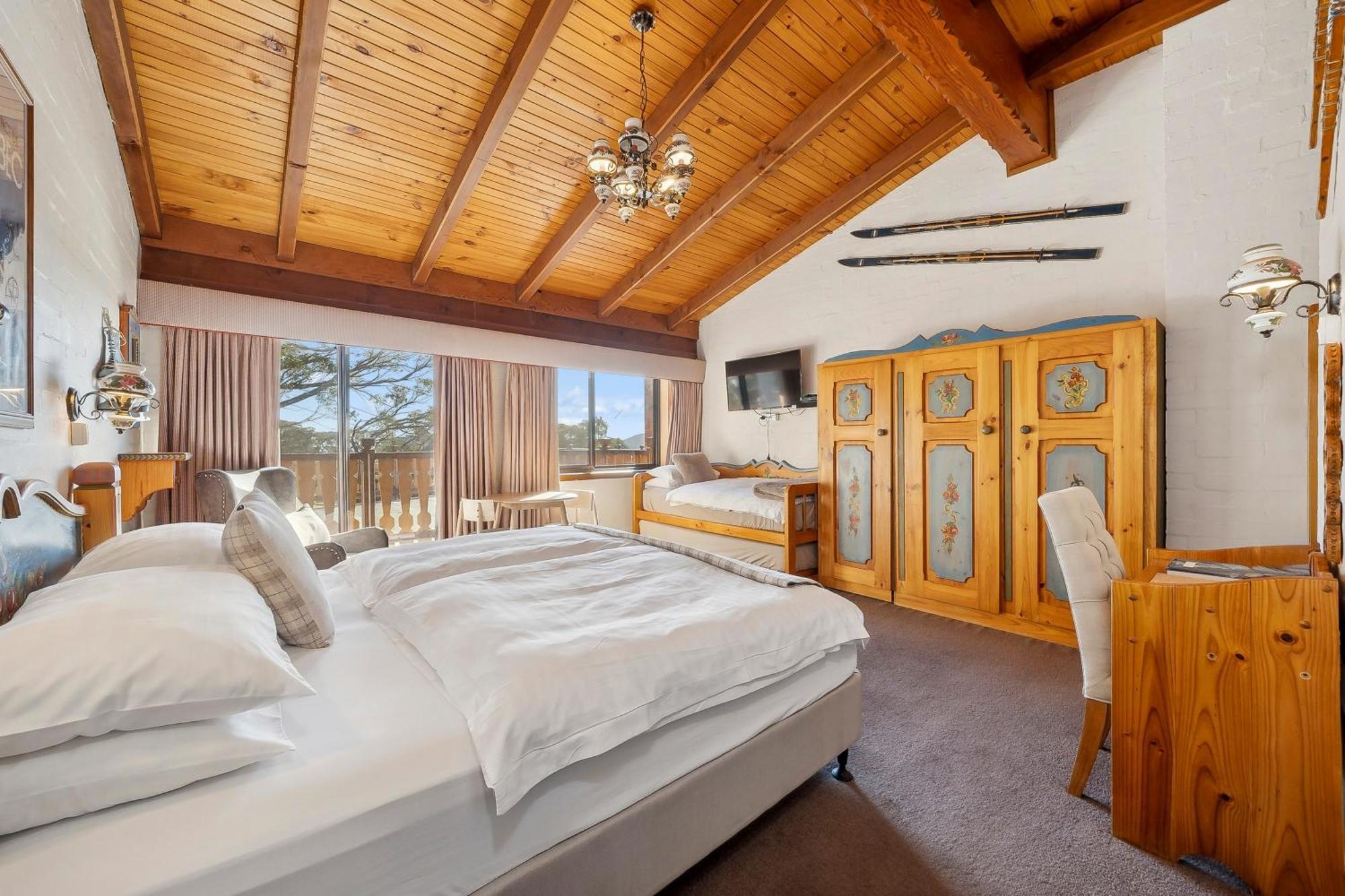 Hotel Pension Grimus Mount Buller Exterior foto